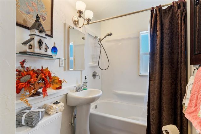 224 W 4600 S, Washington Terrace, UT 84405