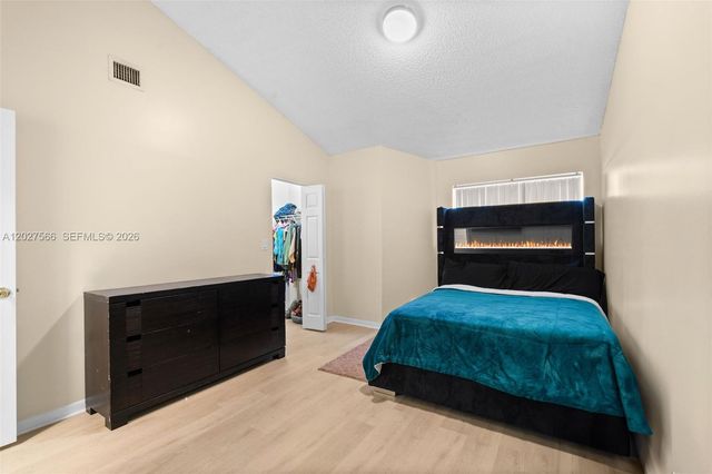 3405 NW 44th Street 205, Oakland Park, FL 33309