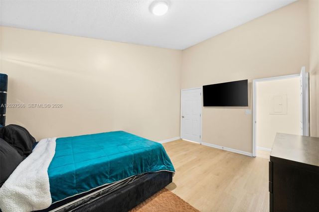 3405 NW 44th Street 205, Oakland Park, FL 33309