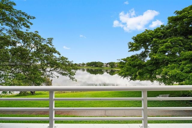 3405 NW 44th Street 205, Oakland Park, FL 33309