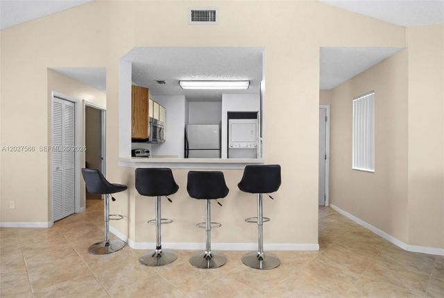 3405 NW 44th Street 205, Oakland Park, FL 33309