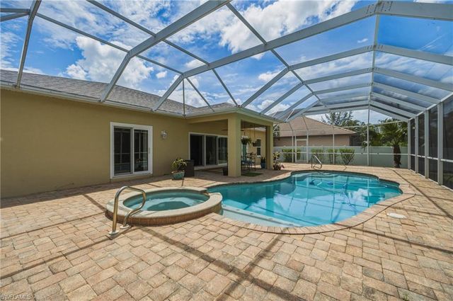 3512 SW 17th PL, Cape Coral, FL 33914