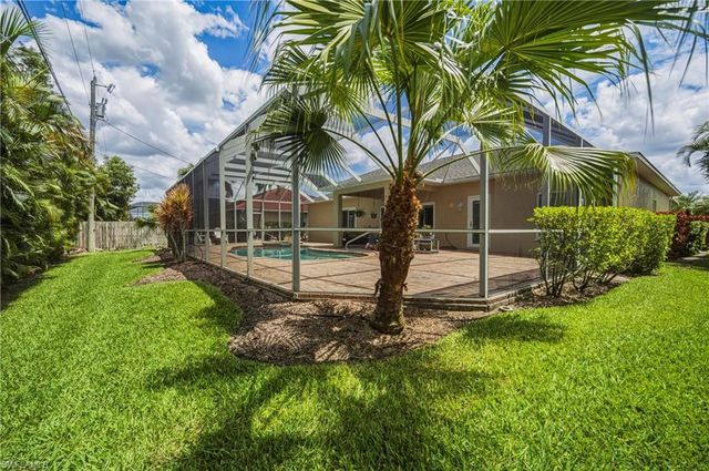 3512 SW 17th PL, Cape Coral, FL 33914