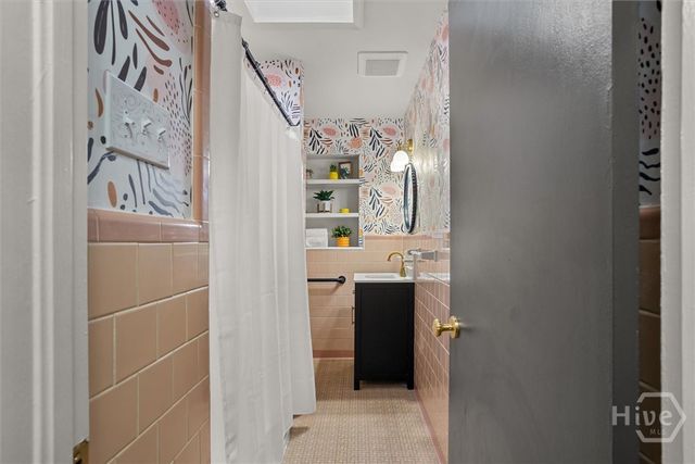 2221 Walz Drive, Savannah, GA 31404