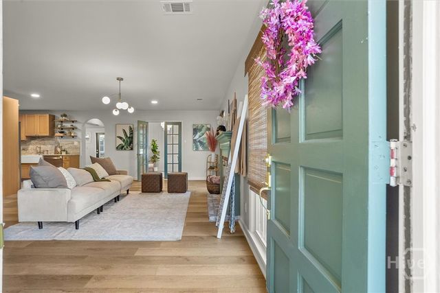 2221 Walz Drive, Savannah, GA 31404