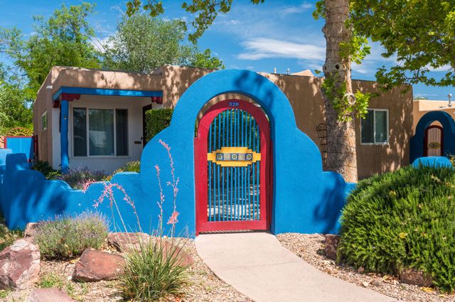 320 CHULA VISTA Place NE, Albuquerque, NM 87108