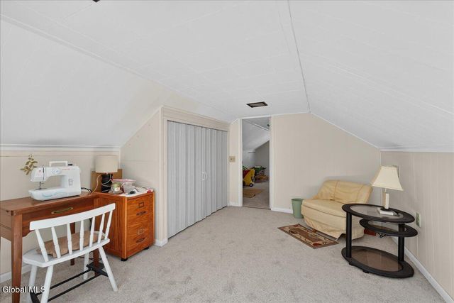 21 Pinehurst Road, Colonie, NY 12205