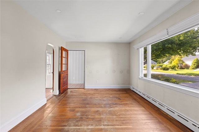 16 Garden Street, Portsmouth, RI 02871