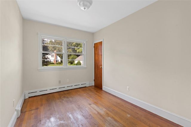 16 Garden Street, Portsmouth, RI 02871