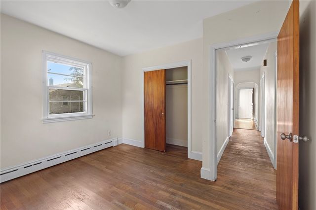 16 Garden Street, Portsmouth, RI 02871