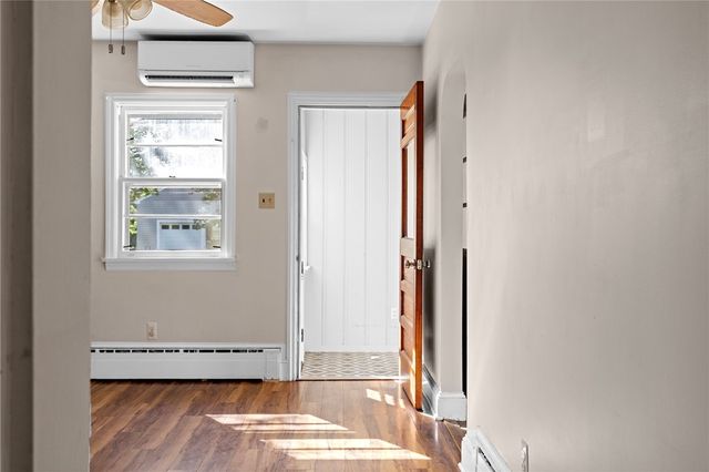 16 Garden Street, Portsmouth, RI 02871