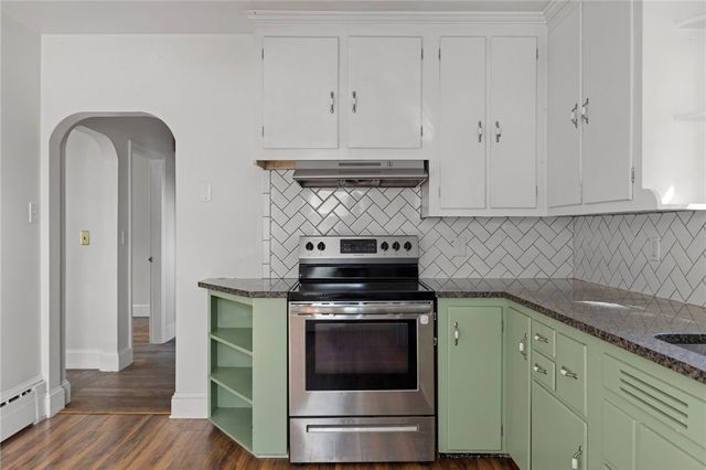 16 Garden Street, Portsmouth, RI 02871