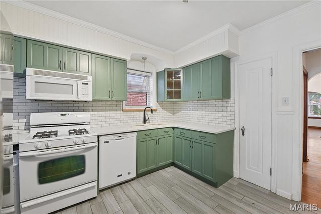 5746 Pernod Avenue, St Louis, MO 63139