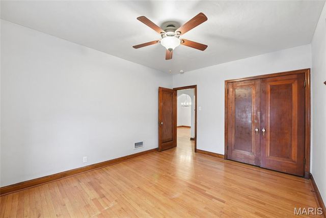 5746 Pernod Avenue, St Louis, MO 63139