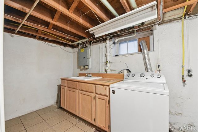 5746 Pernod Avenue, St Louis, MO 63139