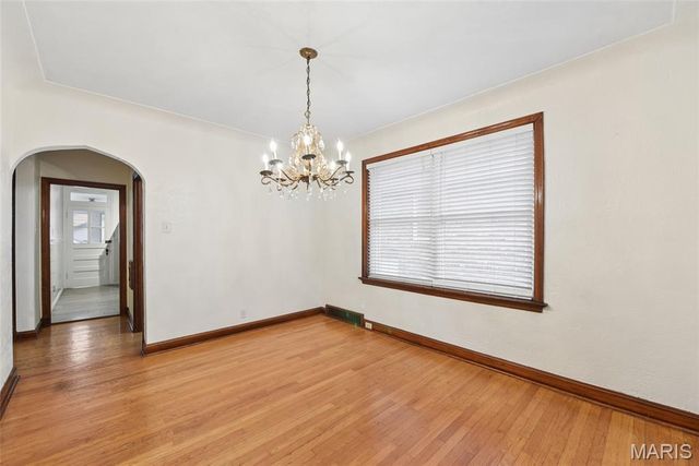 5746 Pernod Avenue, St Louis, MO 63139