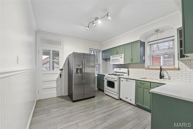 5746 Pernod Avenue, St Louis, MO 63139