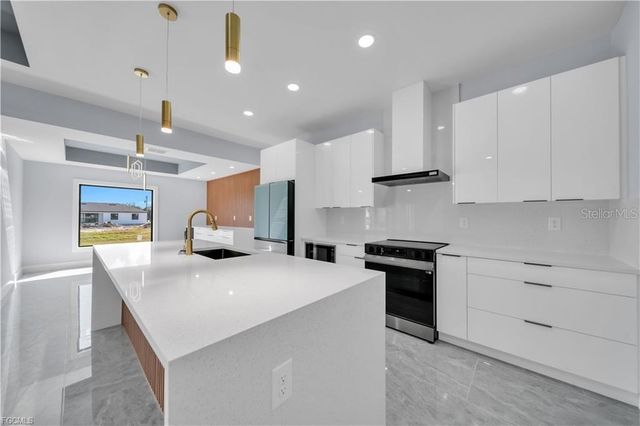 312 PEMBROKE STREET, Lehigh Acres, FL 33974