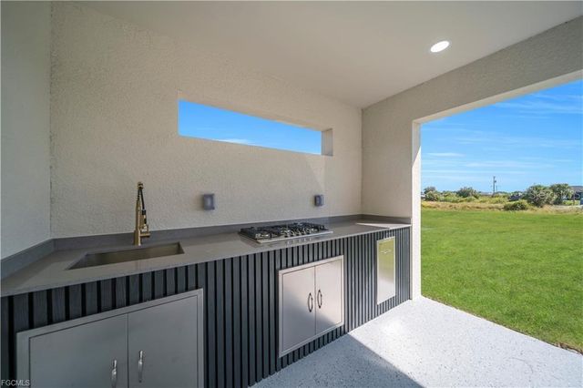 312 PEMBROKE STREET, Lehigh Acres, FL 33974