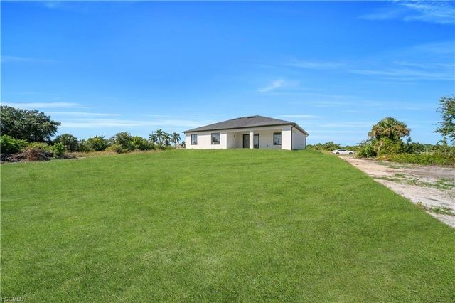 312 PEMBROKE STREET, Lehigh Acres, FL 33974