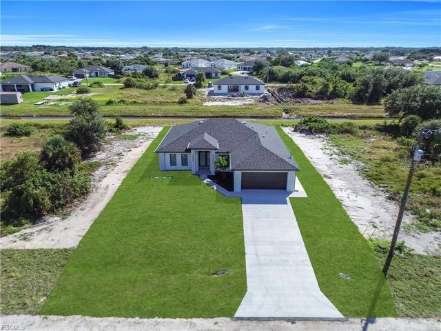 312 PEMBROKE STREET, Lehigh Acres, FL 33974