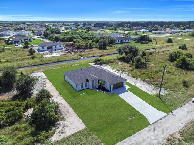 312 PEMBROKE STREET, Lehigh Acres, FL 33974