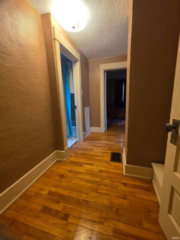 254 Center Street, Auburn, IN 46706