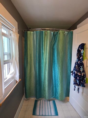 254 Center Street, Auburn, IN 46706