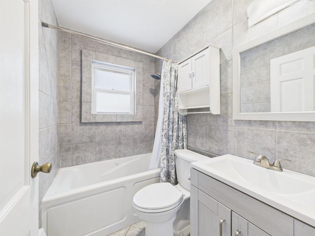 5248 Lake Avenue, Fort Wayne, IN 46815