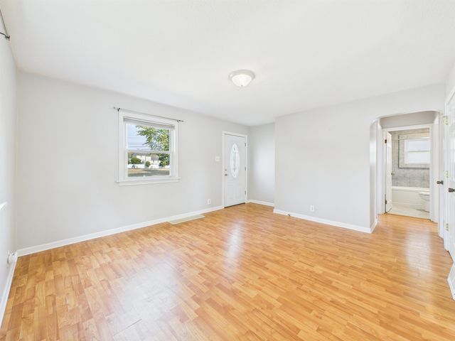 5248 Lake Avenue, Fort Wayne, IN 46815