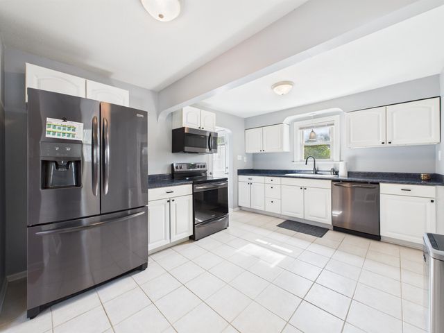 5248 Lake Avenue, Fort Wayne, IN 46815