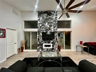 1013 E La Palma, Inglewood, CA 90301