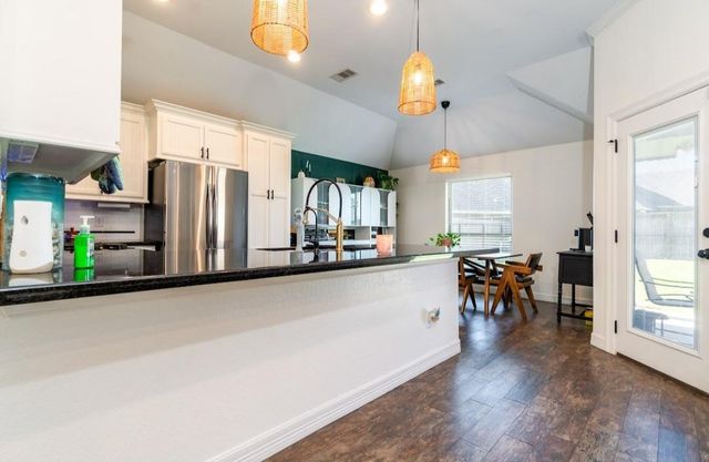 114 Cinnamon Ln Lane, Lake Jackson, TX 77566