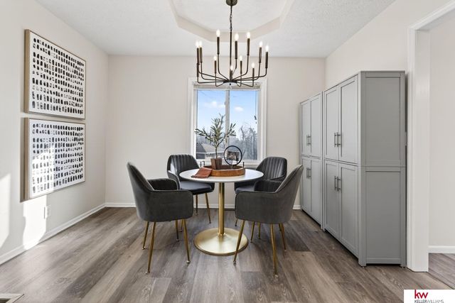 1609 Madison Circle, Papillion, NE 68046