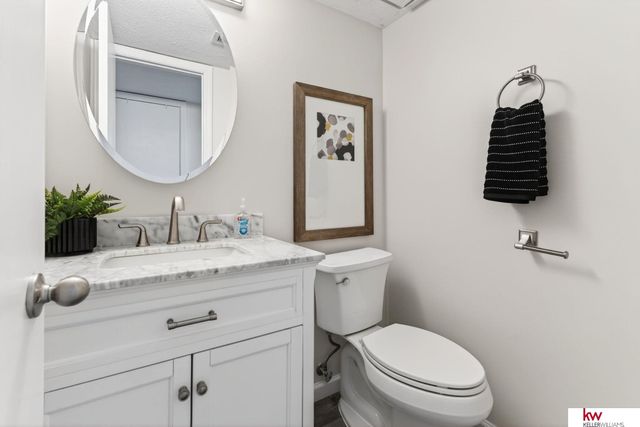 1609 Madison Circle, Papillion, NE 68046