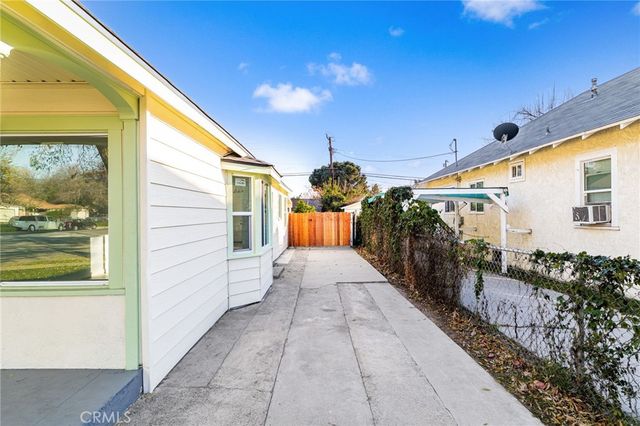 207 W 17th, San Bernardino, CA 92405