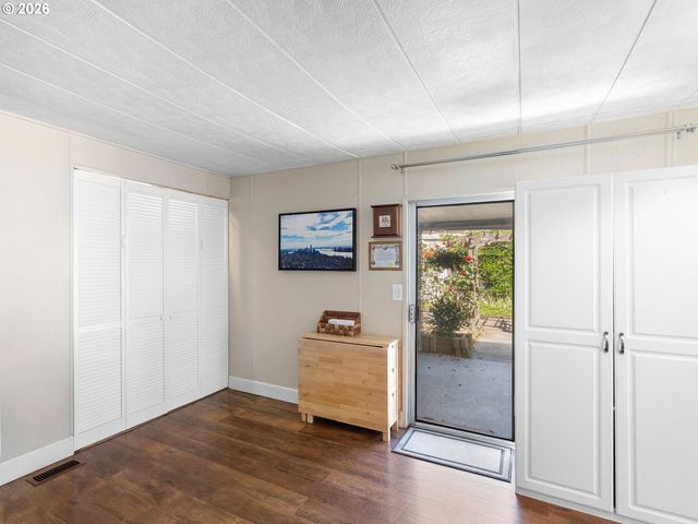 11450 Sw ROYAL VILLA Dr, Portland, OR 97224