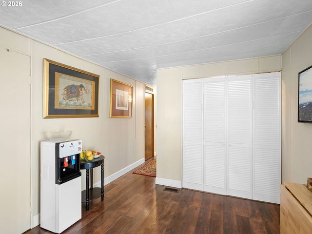 11450 Sw ROYAL VILLA Dr, Portland, OR 97224