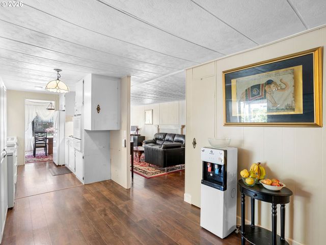11450 Sw ROYAL VILLA Dr, Portland, OR 97224