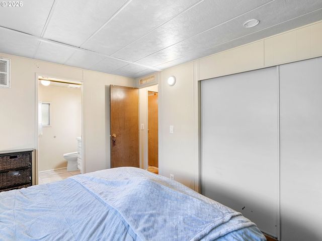 11450 Sw ROYAL VILLA Dr, Portland, OR 97224