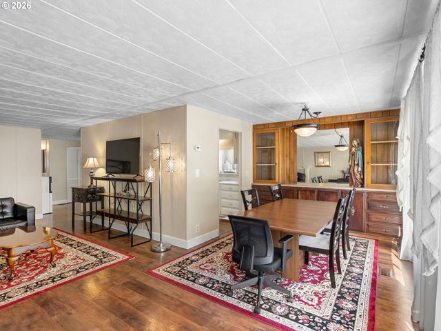 11450 Sw ROYAL VILLA Dr, Portland, OR 97224