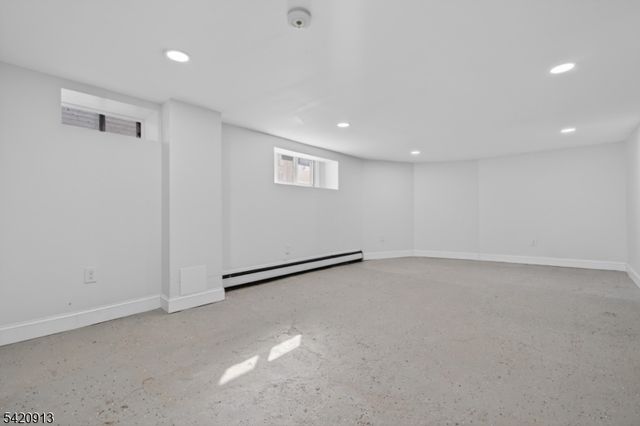 182 N Maple Ave, East Orange City, NJ 07017