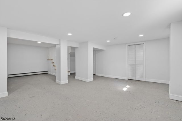 182 N Maple Ave, East Orange City, NJ 07017