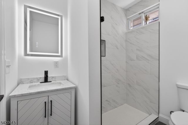 182 N Maple Ave, East Orange City, NJ 07017