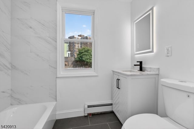 182 N Maple Ave, East Orange City, NJ 07017