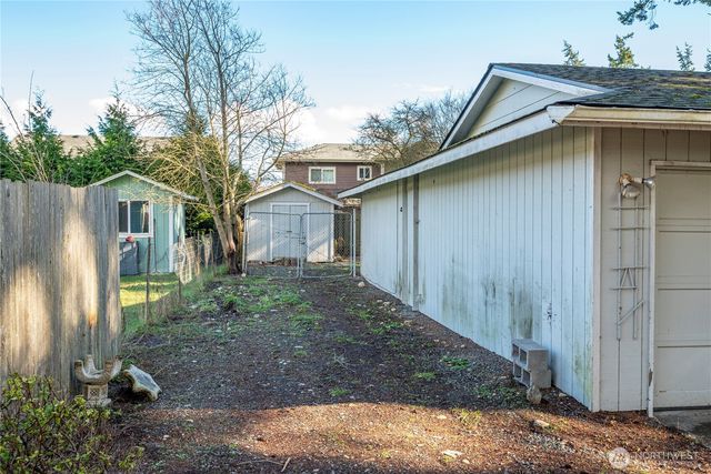 716 Heller Road, Oak Harbor, WA 98277