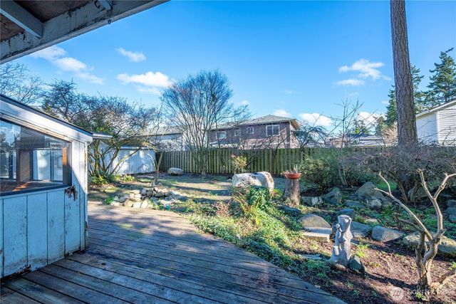 716 Heller Road, Oak Harbor, WA 98277