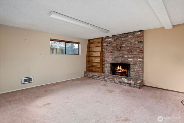 716 Heller Road, Oak Harbor, WA 98277