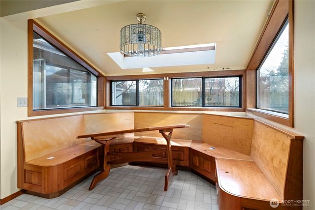 716 Heller Road, Oak Harbor, WA 98277