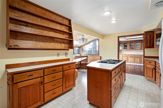 716 Heller Road, Oak Harbor, WA 98277